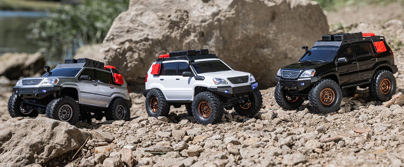 Axial SCX24 Lexus GX 470 1/24 Rock Crawler